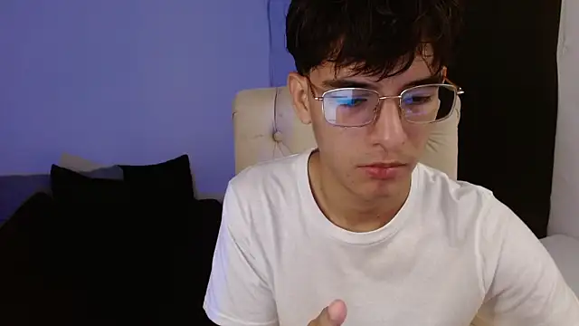 noah millerx online show from July 12, 8:22 pm
