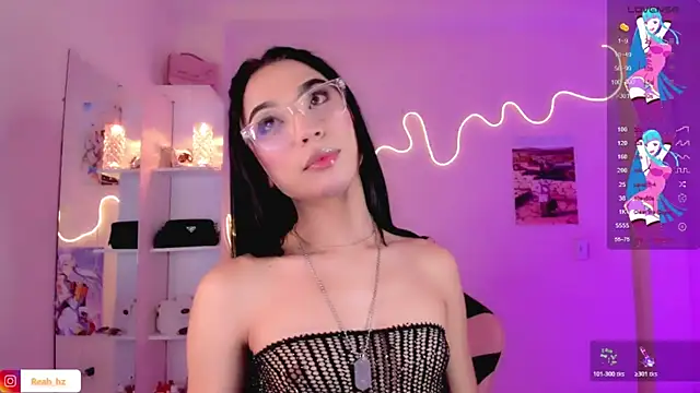 IamAndrea01 online show from May 17, 7:50 am