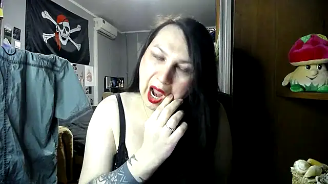 Snapshot of EvaBeautyXx chatting on March 4, 7:53 pm EvaBeautyXx online show from March 4, 7:53 pm