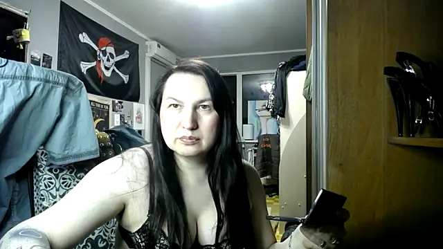 Snapshot of EvaBeautyXx chatting on March 19, 7:51 pm EvaBeautyXx online show from March 19, 7:51 pm