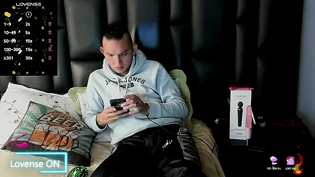 Mike Waters online show from March 8, 10:24 pm