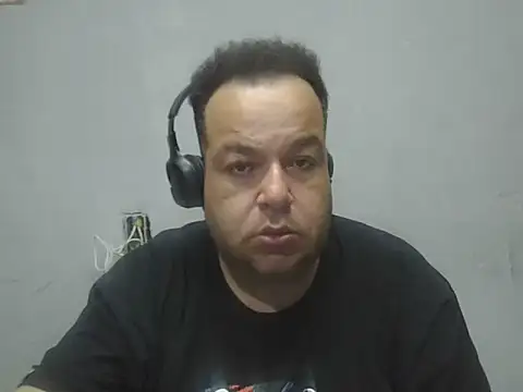 UrsoBissexualPauGrosso online show from March 18, 3:20 am