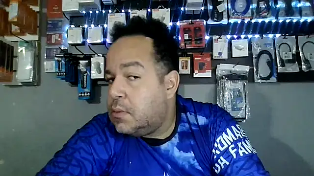 Snapshot of UrsoBissexualPauGrosso chatting on April 16, 4:52 pm UrsoBissexualPauGrosso online show from April 16, 4:52 pm