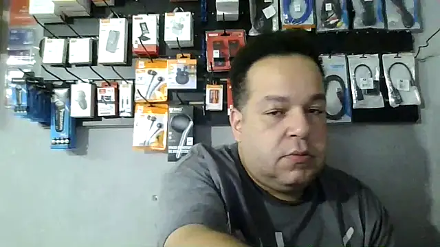 Snapshot of UrsoBissexualPauGrosso chatting on April 28, 5:23 am UrsoBissexualPauGrosso online show from April 28, 5:23 am