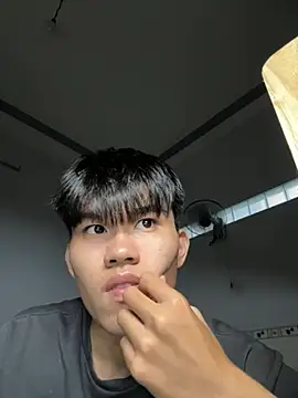 Snapshot of DuckDuyy chatting on February 26, 6:45 am DuckDuyy online show from February 26, 6:45 am