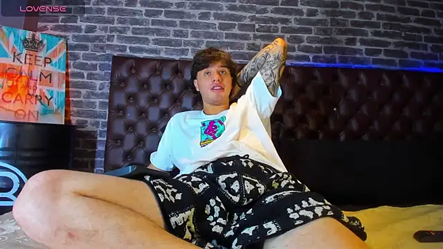 EXCLUSIVE8 online show from March 1, 4:03 am