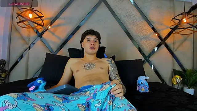 EXCLUSIVE8 online show from March 22, 4:32 pm