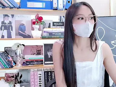 Snapshot of LeNaLyy chatting on March 15, 3:23 am LeNaLyy online show from March 15, 3:23 am