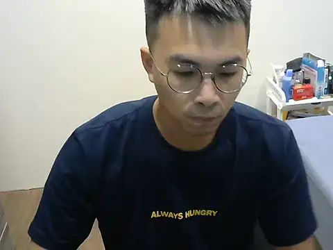 silverwolfwoof online show from May 20, 12:11 pm