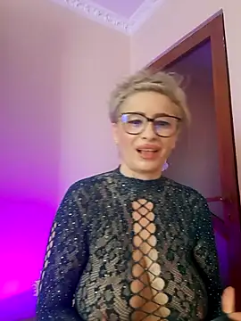 LunaBlaise online show from May 16, 10:36 am