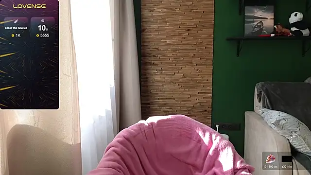 Snapshot of Bella_Villen chatting on March 2, 8:10 am Bella Villen online show from March 2, 8:10 am