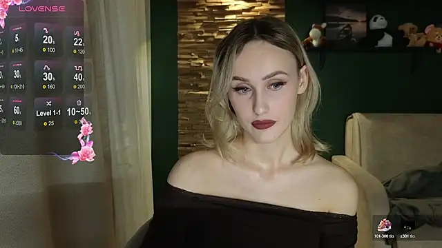 Snapshot of Bella_Villen chatting on March 20, 2:33 pm Bella Villen online show from March 20, 2:33 pm