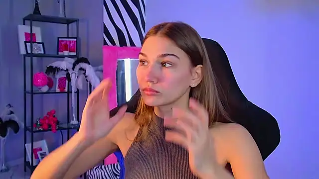 Sweet Emilya online show from March 4, 8:20 am