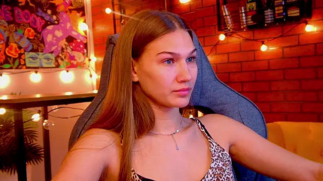 Sweet Emilya online show from May 11, 5:46 am