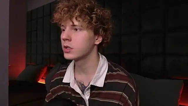 Snapshot of Mickey_Hawk chatting on March 2, 4:25 am Mickey Hawk online show from March 2, 4:25 am