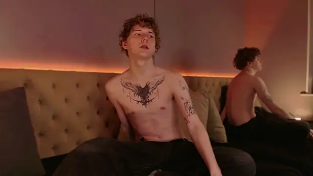 Snapshot of Mickey_Hawk chatting on March 3, 4:18 am Mickey Hawk online show from March 3, 4:18 am