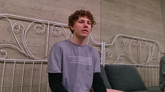 Snapshot of Mickey_Hawk chatting on March 8, 8:34 pm Mickey Hawk online show from March 8, 8:34 pm