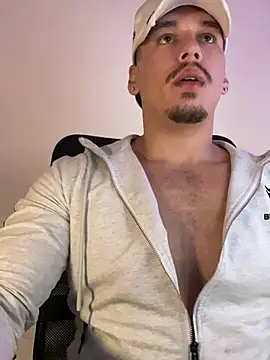NIKLAS BRAUNN01 online show from June 20, 2:03 am