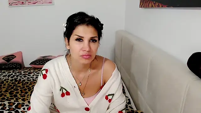 Snapshot of NickyHotXO chatting on May 13, 4:37 pm NickyHotXO online show from May 13, 4:37 pm