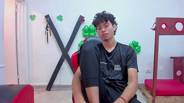 MiaBella and Max online show from March 22, 12:08 pm