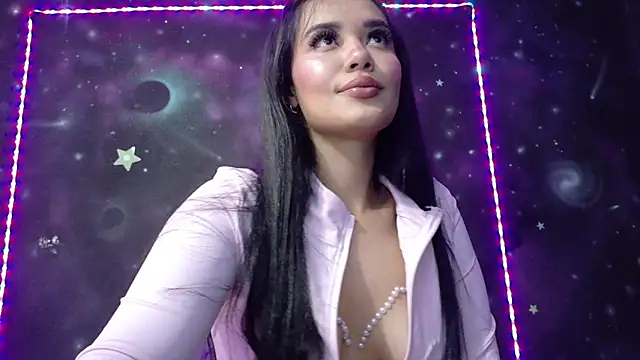 Snapshot of ValentinaRojass_ chatting on April 17, 6:11 pm ValentinaRojass online show from April 17, 6:11 pm
