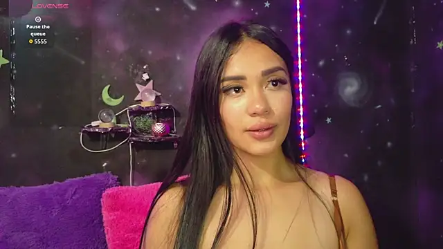 Snapshot of ValentinaRojass_ chatting on May 14, 4:47 pm ValentinaRojass online show from May 14, 4:47 pm