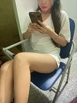 Snapshot of Xoai-cute chatting on May 10, 8:14 pm Xoai-cute online show from May 10, 8:14 pm