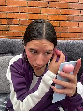 LilyRossi  online show from July 14, 1:06 pm
