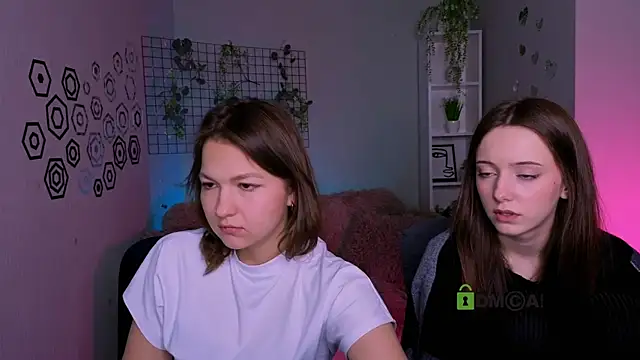 chloe ley online show from April 29, 11:14 am
