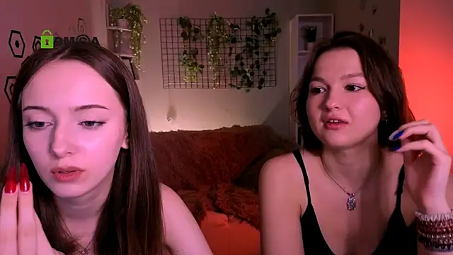 chloe ley online show from May 18, 7:09 pm