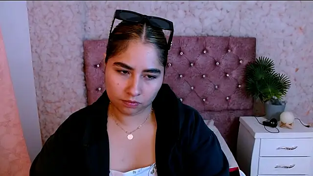 Snapshot of Sofiazaf_ chatting on March 21, 12:54 pm Sofiazaf online show from March 21, 12:54 pm