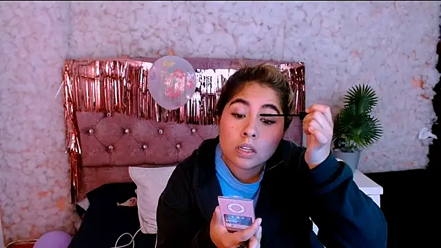 Snapshot of Sofiazaf_ chatting on April 4, 12:46 pm Sofiazaf online show from April 4, 12:46 pm