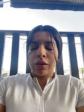 Snapshot of Arianna_Moore chatting on March 20, 2:55 pm Arianna Moore online show from March 20, 2:55 pm