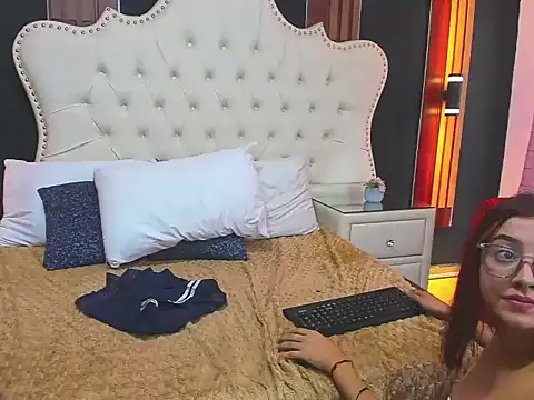 Snapshot of AnnyANDnoah chatting on March 10, 1:27 pm AnnyANDnoah online show from March 10, 1:27 pm