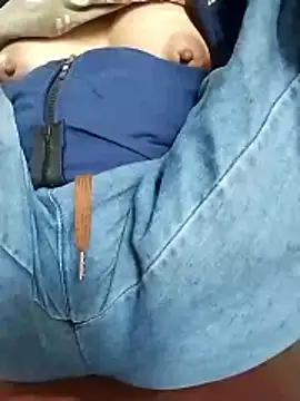 Snapshot of Malisa-aa chatting on March 30, 2:45 am Malisa-aa online show from March 30, 2:45 am