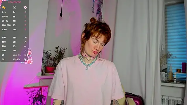 Snapshot of Angie_CandyCat chatting on May 6, 5:51 pm Angie CandyCat online show from May 6, 5:51 pm