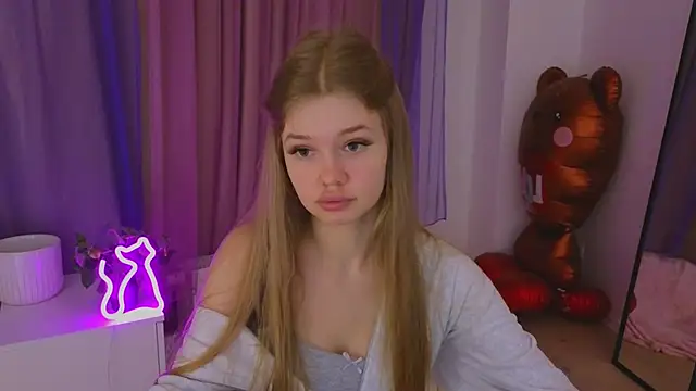 belrinaa online show from May 21, 8:49 pm