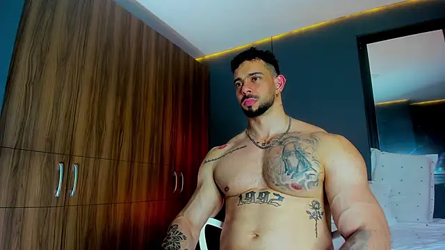 massimo visconti online show from April 2, 3:37 am