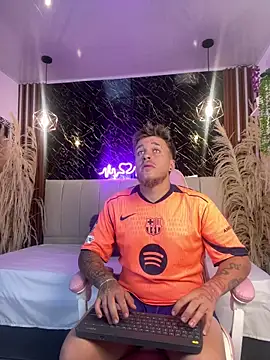 Snapshot of keane_lee_ chatting on March 18, 1:03 pm keane lee online show from March 18, 1:03 pm