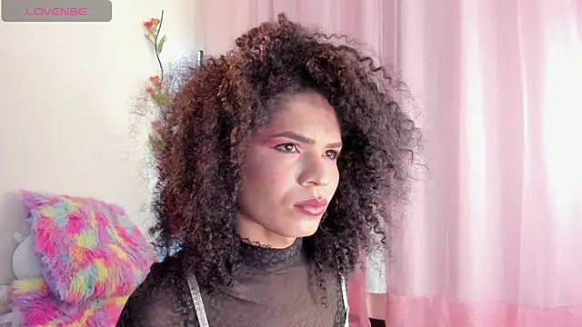 Snapshot of V-nus chatting on March 15, 4:40 am V-nus online show from March 15, 4:40 am