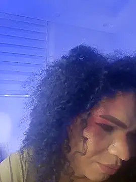 Snapshot of V-nus chatting on March 22, 3:21 am V-nus online show from March 22, 3:21 am