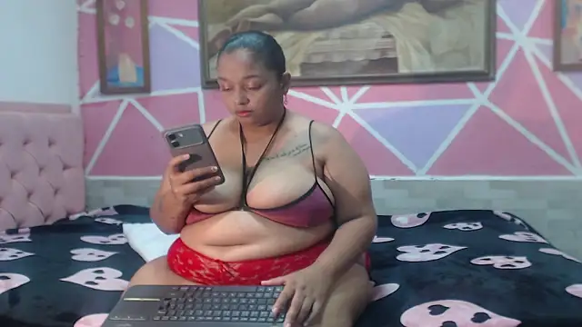 Doll rihana online show from May 5, 8:06 pm