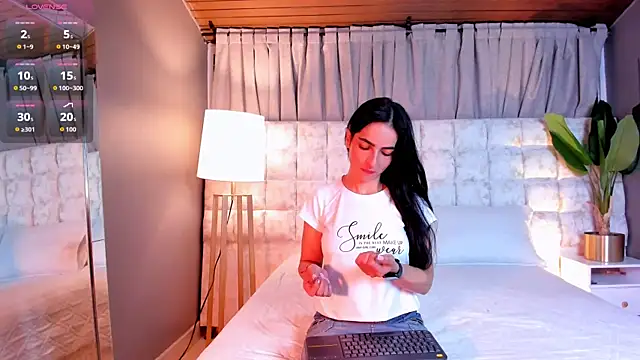 Samantha Velle online show from May 19, 1:39 pm