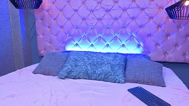SARA HORNY- online show from May 6, 3:13 am