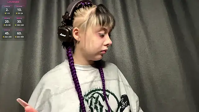 Snapshot of AueshaSimon chatting on March 20, 5:12 am AueshaSimon online show from March 20, 5:12 am