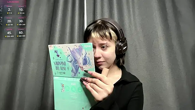 Snapshot of AueshaSimon chatting on March 31, 5:08 am AueshaSimon online show from March 31, 5:08 am