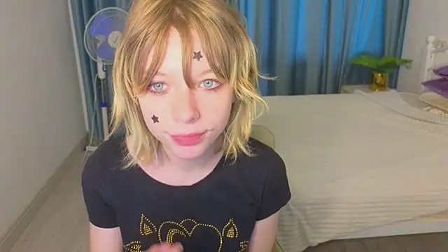 MollySally online show from June 19, 4:17 am