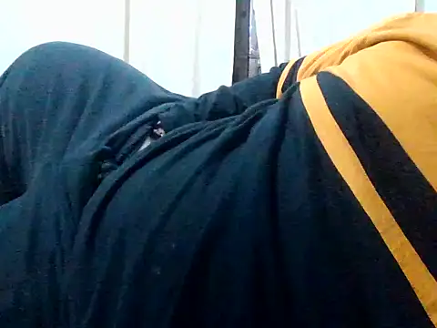 Huskyboss online show from March 25, 4:24 pm