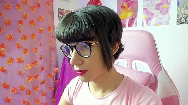 Snapshot of Madeline_21 chatting on March 7, 5:15 am Madeline 21 online show from March 7, 5:15 am