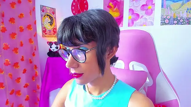 Snapshot of Madeline_21 chatting on March 16, 5:24 am Madeline 21 online show from March 16, 5:24 am